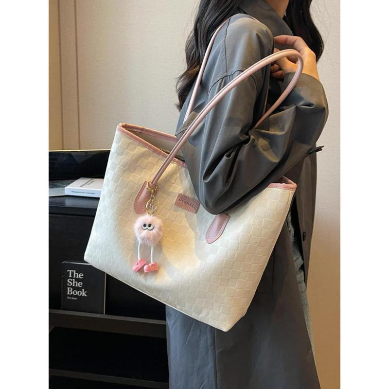 Fashion Plaid Pattern Handbag with Cute Pendant Large Capacity Shoulder Bag Suitable for Daily Use Casual Trendy Versatile High-Quality Daily Commute Bag