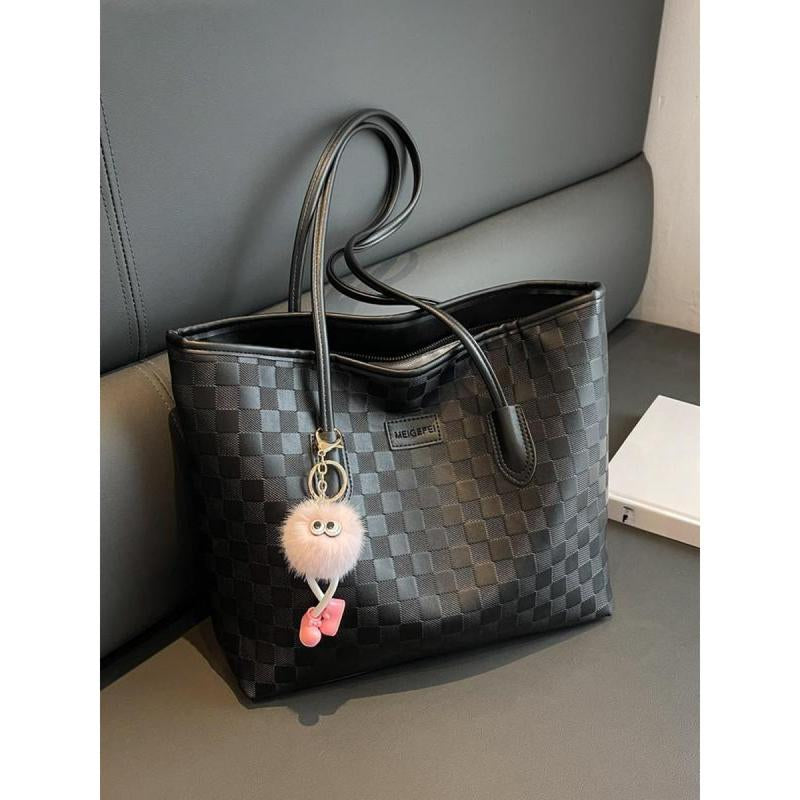 Fashion Plaid Pattern Handbag with Cute Pendant Large Capacity Shoulder Bag Suitable for Daily Use Casual Trendy Versatile High-Quality Daily Commute Bag